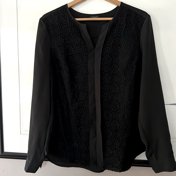 Beautiful Talbots blouse with lace overlay. Like new condition. - Picture 1 of 6
